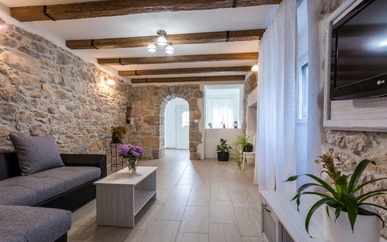 Villa Mulberry Milohnici المظهر الخارجي الصورة