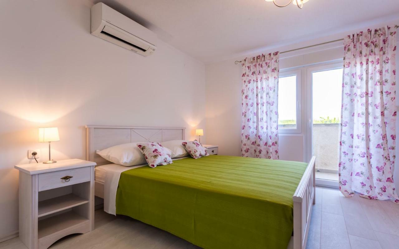Villa Mulberry Milohnici المظهر الخارجي الصورة