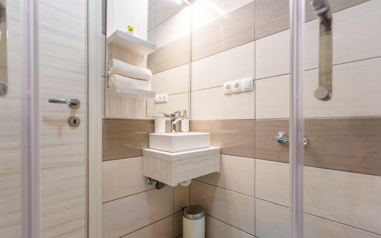 Villa Mulberry Milohnici المظهر الخارجي الصورة